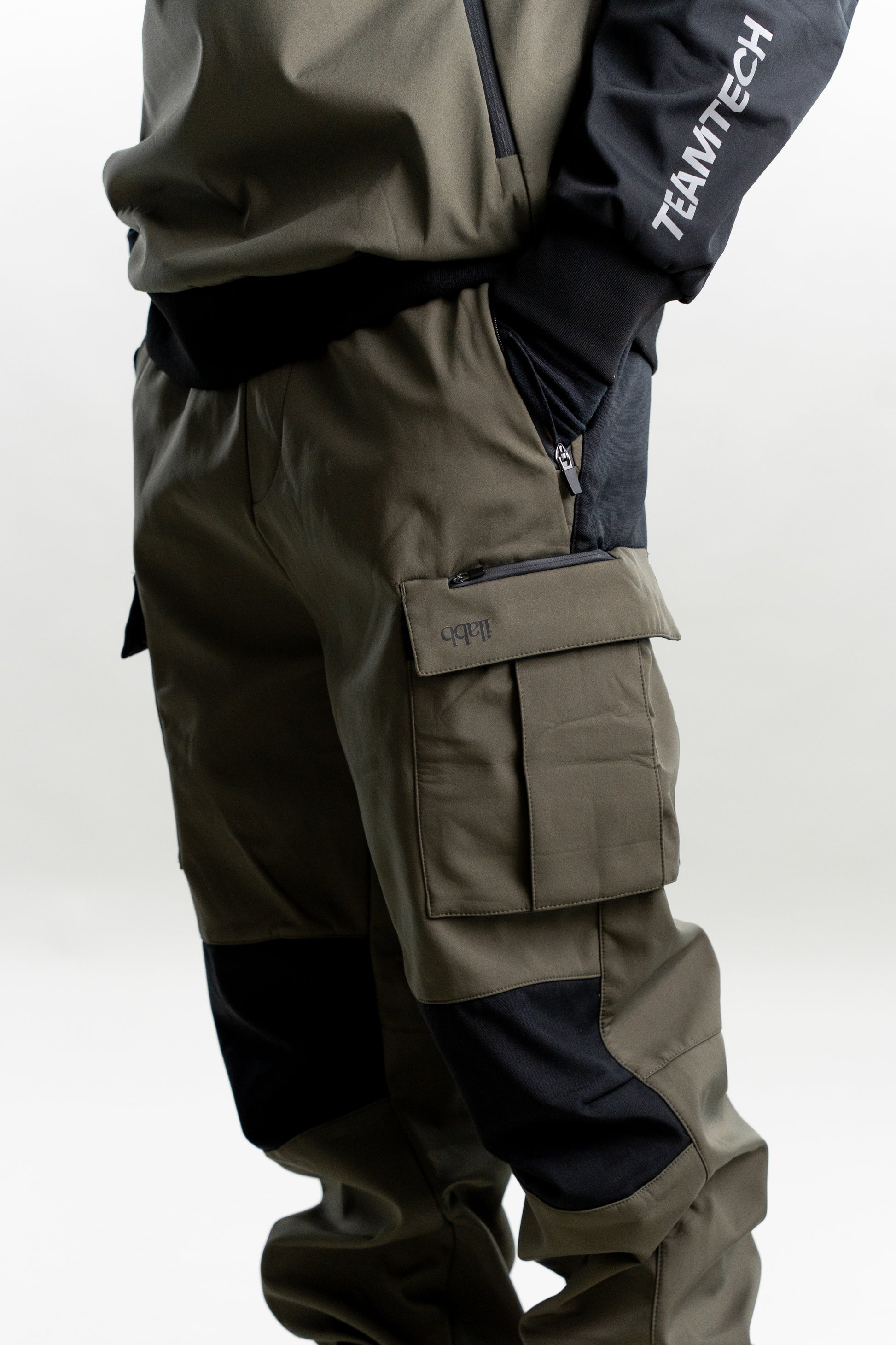 Unisex Arrow Cargo Pant - Army Green - ilabb